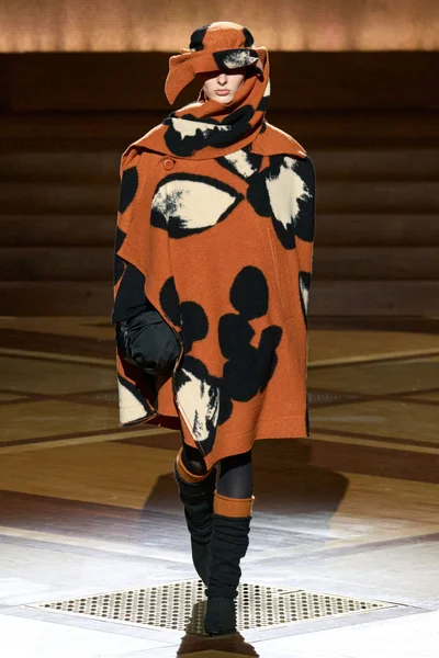 Look 34